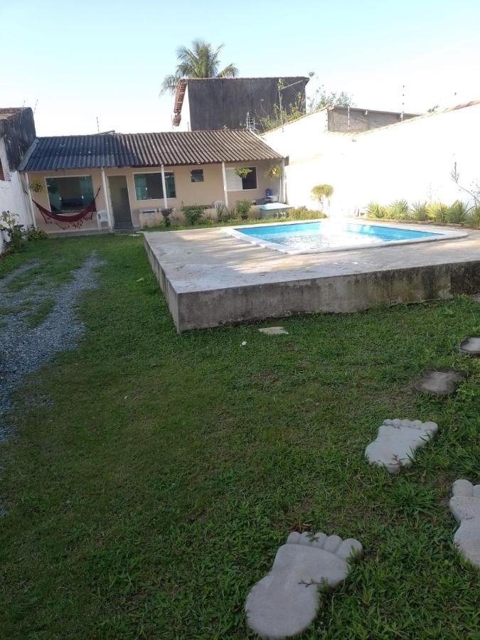 Vila Agradavel Com Piscina. Villa Peruíbe Eksteriør billede