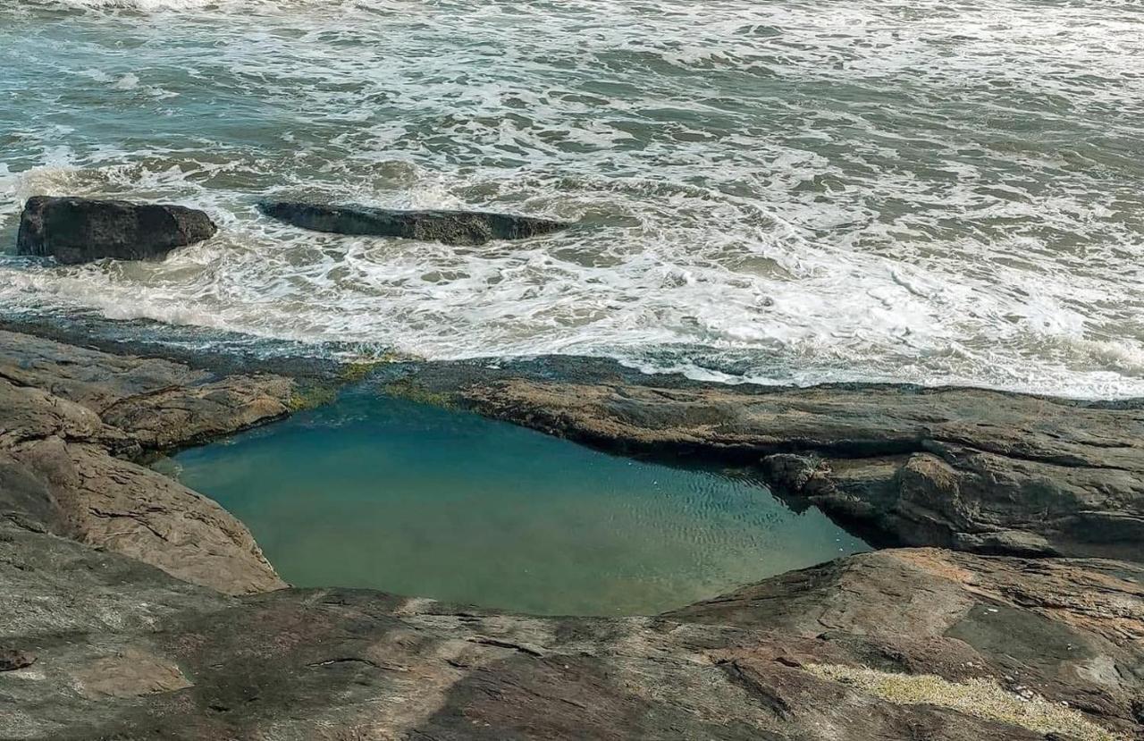 Vila Agradavel Com Piscina. Villa Peruíbe Eksteriør billede